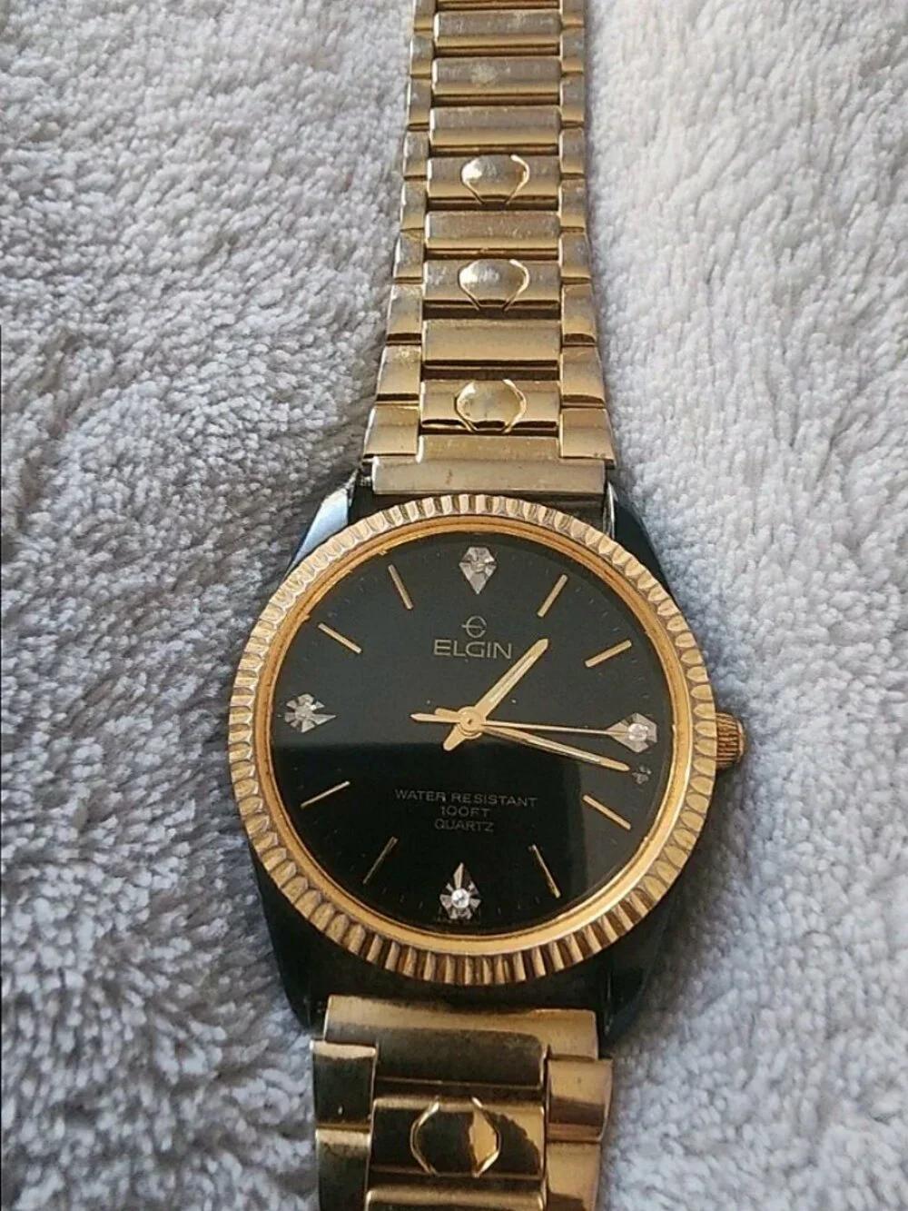 Men’s 4 Watch Bundle – Heavily flawed – Needs Batteries